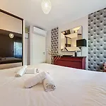 Newport Riviera T3, Terrace, Clim, Garage, Wifi * Fréjus