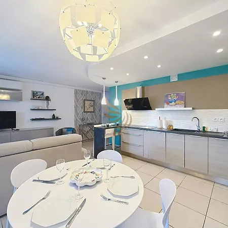 Newport Riviera T3, Terrasse, Clim, Garage, Wifi Frejus