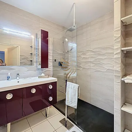 Newport Riviera T3, Terrasse, Clim, Garage, Wifi Frejus